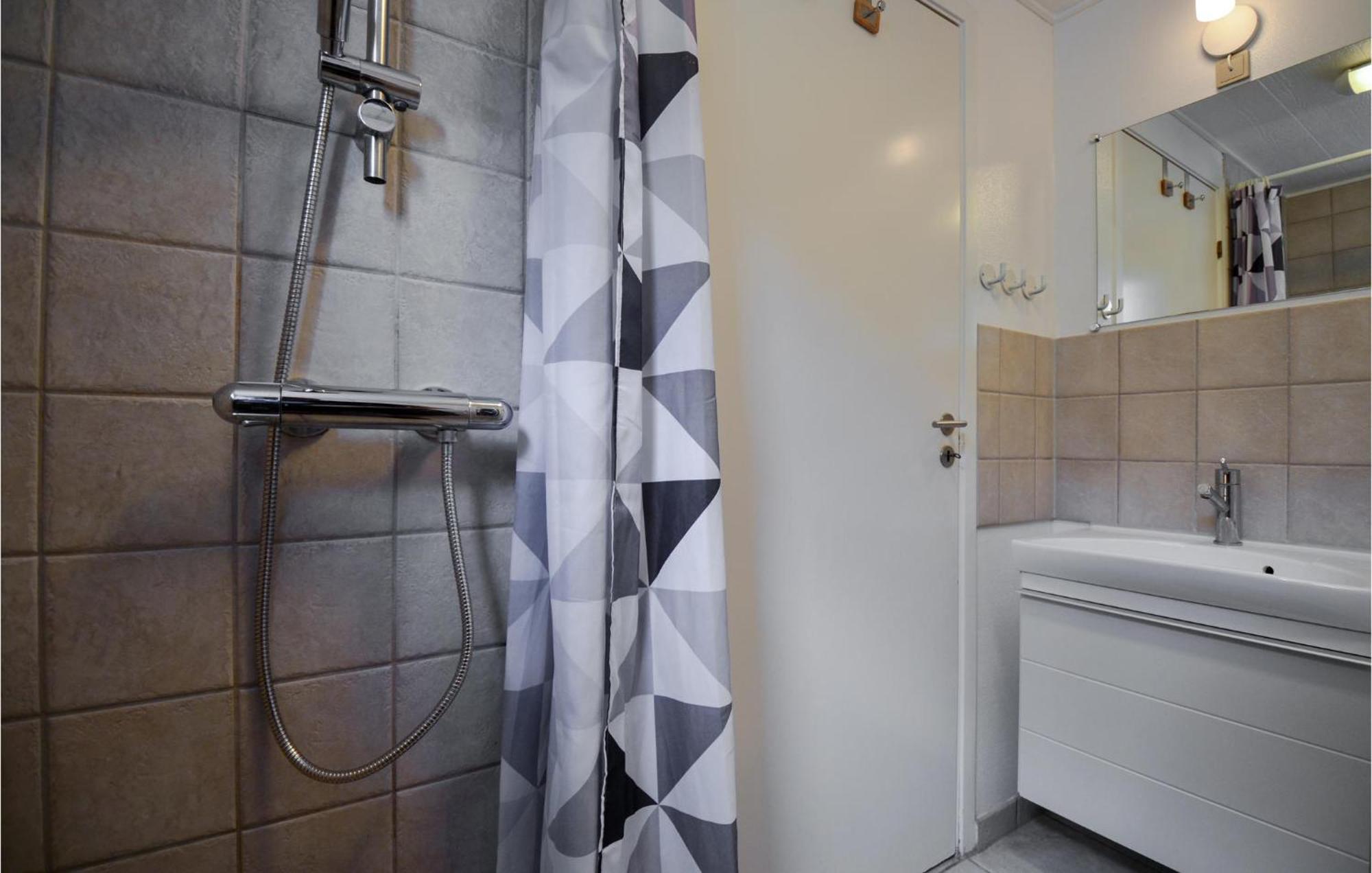 3 Bedroom Amazing Home In Ебельтофт Екстер'єр фото